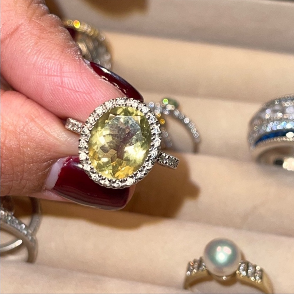 Stunning 14k White Gold Topaz with Diamond Ring